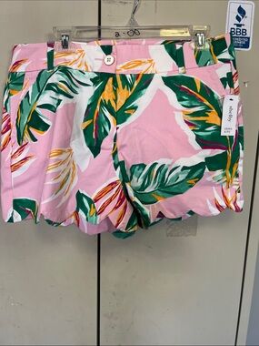 crown & ivy Pink Tropical Scalloped High-Waist Shorts